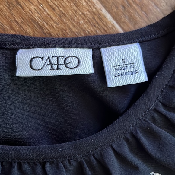 Ladie’s Top - Picture 3 of 4